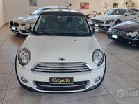 Usata Mini Cooper D 111 CV (81 kW) 2011 Beige Utilitaria