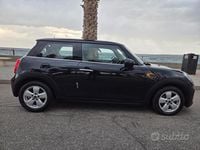 Usata Mini Cooper D 116 CV (85 kW) 2015 Nero Utilitaria