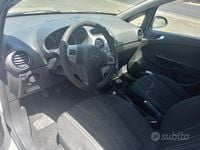 Usata Opel Corsa 80 CV (58 kW) 2009 Bianco Utilitaria