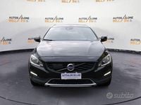 Usata Volvo V60 CC Summum 150 CV (110 kW) 2016 Nero Station wagon