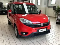 Usata Fiat Doblò Lounge 120 CV (88 kW) 2017 Rosso Monovolume