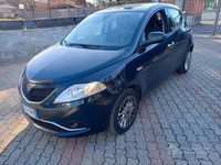 Usata Lancia Ypsilon 69 CV (50 kW) 2016 Blu Utilitaria