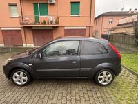 Usata Ford Fiesta Ghia 75 CV (55 kW) 2007 Utilitaria