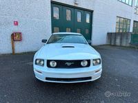 Usata Ford Mustang GT 305 CV (224 kW) 2008 Bianco Coupé