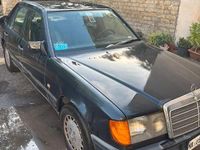 Usata Mercedes E250 140 CV (102 kW) 1987 Nero Berlina