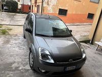 Usata Ford Fiesta 2002 Grigio Utilitaria