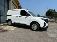 Usata Ford Transit Courier Trend 99 CV (72 kW) 2024 Frozen white Furgone