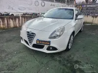 Usata Alfa Romeo Giulietta Exclusive 140 CV (102 kW) 2011 Bianco Utilitaria