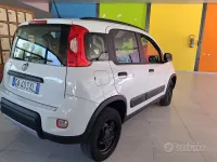 Usata Fiat Panda 4x4 S 84 CV (61 kW) 2020 Bianco Utilitaria