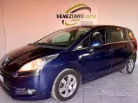 Usata Peugeot 5008 Business-Line 112 CV (82 kW) 2012 Blu Monovolume