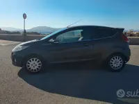Usata Ford Fiesta 68 CV (50 kW) 2009 Nero Berlina
