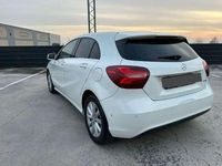 Usata Mercedes A180 122 CV (89 kW) 2016 Bianco Berlina