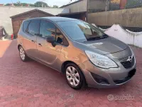 Usata Opel Meriva Cosmo 101 CV (74 kW) 2011 Marrone Monovolume