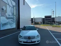Usata Mercedes C220 Avantgarde 170 CV (125 kW) 2010 Bianco Berlina