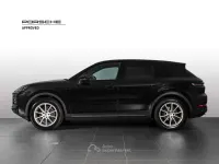 Usata Porsche Cayenne 354 CV (260 kW) 2024 Nero cromite metallizzato SUV