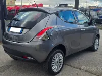 Usata Lancia Ypsilon Gold 85 CV (62 kW) 2013 Grigio scuro Utilitaria