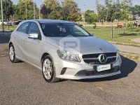 Usata Mercedes A180 109 CV (80 kW) 2017 Grigio Berlina
