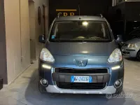 Usata Peugeot Partner Tepee 120 CV (88 kW) 2016 Blu Monovolume