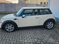 Usata Mini Cooper D 2013 Bianco Utilitaria