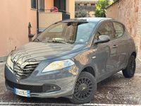 Usata Lancia Ypsilon Gold 85 CV (62 kW) 2014 Grigio Utilitaria