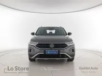 Usata VW T-Roc Life 150 CV (110 kW) 2024 Indium grey metallizzato nero SUV
