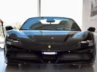 Usata Ferrari SF90 780 CV (573 kW) 2022 Nero Cabrio