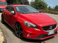 Usata Volvo V40 R-Design Momentum 190 CV (139 kW) 2016 Rosso Berlina