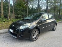 Usata Renault Clio II Luxe 101 CV (74 kW) 2010 Nero Berlina