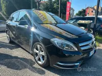 Usata Mercedes B200 Premium 136 CV (100 kW) 2012 Nero Utilitaria