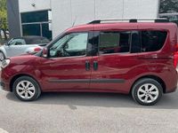 Usata Fiat Doblò Lounge 120 CV (88 kW) 2015 Rosso Monovolume