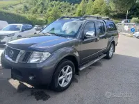 Usata Nissan Navara 190 CV (139 kW) 2011 Grigio Pick-up