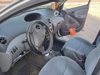 usata Toyota Yaris 1.0i 16V cat 5 porte