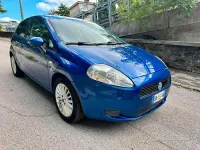Usata Fiat Grande Punto 65 CV (47 kW) 2009 Bluazzurro Utilitaria