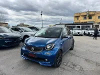 Usata Smart ForFour Brabus 90 CV (66 kW) 2018 Blu Utilitaria