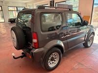 Usata Suzuki Jimny 86 CV (63 kW) 2012 Grigio SUV