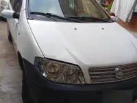 Usata Fiat Punto 69 CV (50 kW) 2007 Bianco Utilitaria