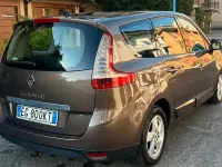 Usata Renault Scenic E-Tech 110 CV (80 kW) 2011 Marrone Monovolume