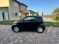 Usata Toyota iQ Style 68 CV (50 kW) 2014 Nero Utilitaria