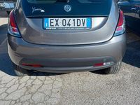 Usata Lancia Ypsilon 86 CV (63 kW) 2014 Grigio Utilitaria