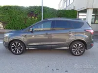 Usata Ford Kuga ST-Line 120 CV (88 kW) 2019 Magnetic grey SUV