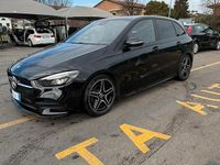 Usata Mercedes B200 163 CV (119 kW) 2019 Nero Utilitaria
