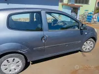 Usado Renault Twingo 58 HP (42 kW) 2007 Cinzento Citadino