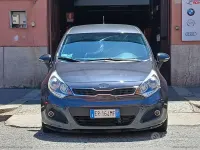 Usata Kia Rio 90 CV (66 kW) 2013 Grigio Berlina