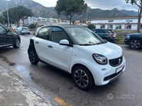 Usata Smart ForFour 70 CV (51 kW) 2017 Bianco Utilitaria