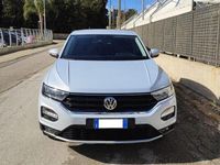 Usata VW T-Roc Business 116 CV (85 kW) 2019 Grigio SUV