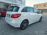Usata Mercedes B200 Premium 136 CV (100 kW) 2016 Bianco Monovolume