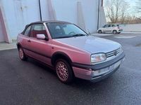 Usata VW Golf Cabriolet Classicline 101 CV (74 kW) 1996 Argento Cabrio