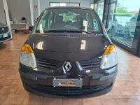 Käytetty Renault Modus 65 HP (47 kW) 2005 Musta Tila-auto