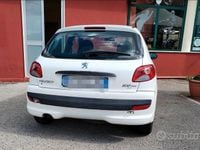 Usata Peugeot 206 60 CV (44 kW) 2010 Utilitaria