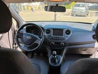 Usata Hyundai i10 Style 87 CV (63 kW) 2017 Grigio Utilitaria